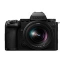 Panasonic Lumix DC-S5 IIX Mirrorless Digital Camera with 20-60mm F3.5-5.6 Lens (DC-S5M2XK)